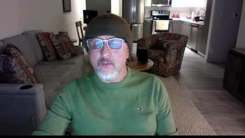 Snapshot of latinnous chatting on 1, 3, 2025 QS - INDEPENDENT MODEL online show from 1, 3, 2025