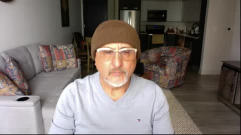 Snapshot of latinnous chatting on 4, 3, 2025 QS - INDEPENDENT MODEL online show from 4, 3, 2025