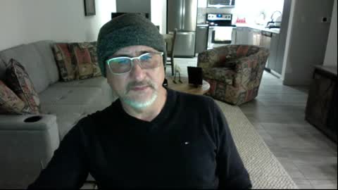 Snapshot of latinnous chatting on 6, 3, 2025 QS - INDEPENDENT MODEL online show from 6, 3, 2025