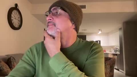 Snapshot of latinnous chatting on 10, 3, 2025 QS - INDEPENDENT MODEL online show from 10, 3, 2025