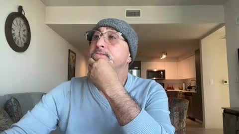 Snapshot of latinnous chatting on 11, 3, 2025 QS - INDEPENDENT MODEL online show from 11, 3, 2025