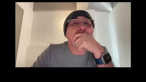 Snapshot of latinnous chatting on 12, 9, 2025 QS - INDEPENDENT MODEL online show from 12, 9, 2025