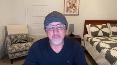 Snapshot of latinnous chatting on 21, 10, 2025 QS - INDEPENDENT MODEL online show from 21, 10, 2025