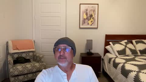 Snapshot of latinnous chatting on 23, 10, 2025 QS - INDEPENDENT MODEL online show from 23, 10, 2025