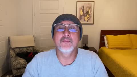 Snapshot of latinnous chatting on 28, 10, 2025 QS - INDEPENDENT MODEL online show from 28, 10, 2025