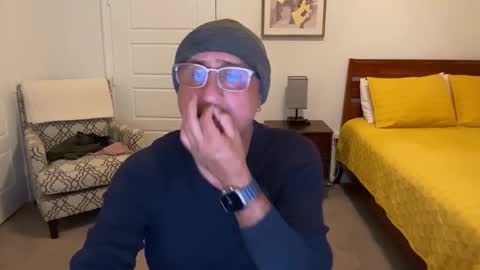 Snapshot of latinnous chatting on 29, 10, 2025 QS - INDEPENDENT MODEL online show from 29, 10, 2025