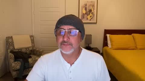 QS - INDEPENDENT MODEL online show from 19, 11, 2025