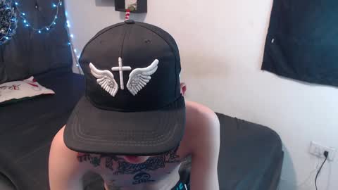 Snapshot of latins_boys_20 chatting on 17, 12, 2024 NICK online show from 17, 12, 2024