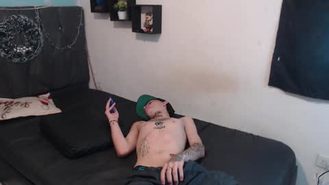 Snapshot of latins_boys_20 chatting on 30, 12, 2024 NICK online show from 30, 12, 2024