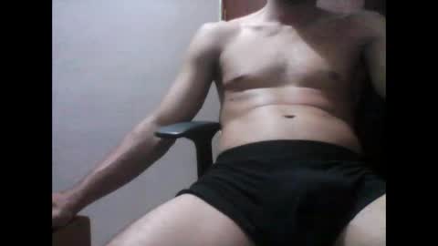 Snapshot of latintropikal chatting on 25, 1, 2025 Latin Flow online show from 25, 1, 2025