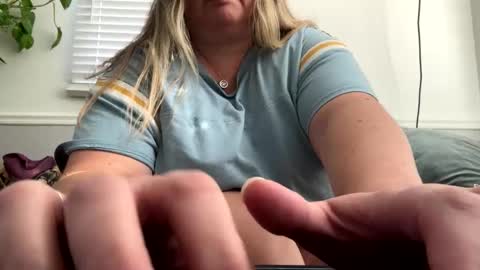 LauLauMa online show from 17, 1, 2025