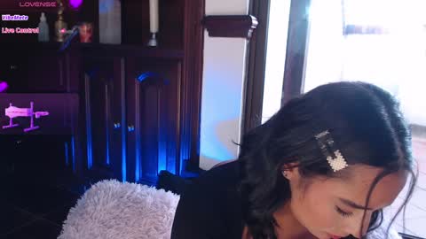 lLAURA online show from 12, 12, 2024