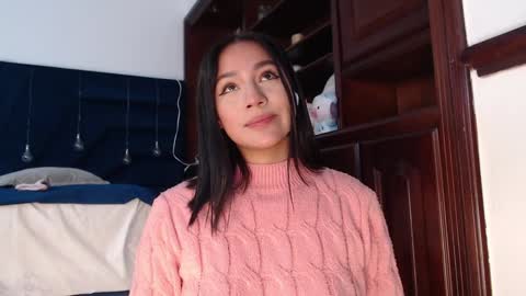 lLAURA online show from 29, 12, 2024