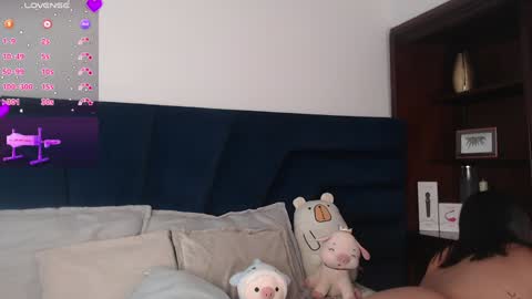 lLAURA online show from 30, 1, 2025