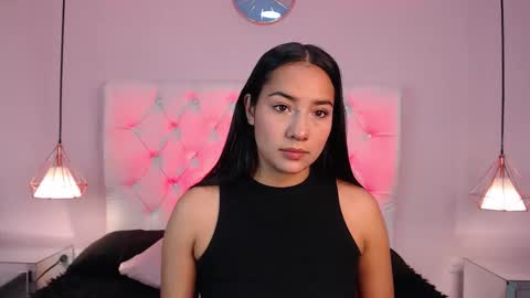 lLAURA online show from 22, 10, 2025
