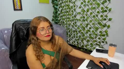 Snapshot of laura_marttin chatting on 12, 7, 2026 laura_marttin online show from 12, 7, 2026
