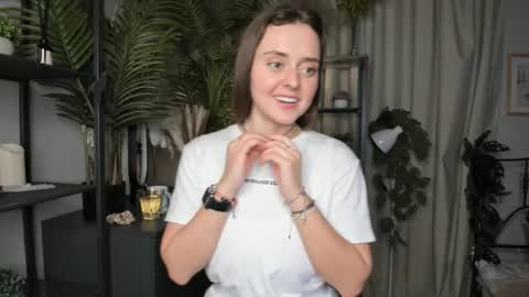 Snapshot of laura_mutti chatting on 19, 10, 2025 Samantha online show from 19, 10, 2025