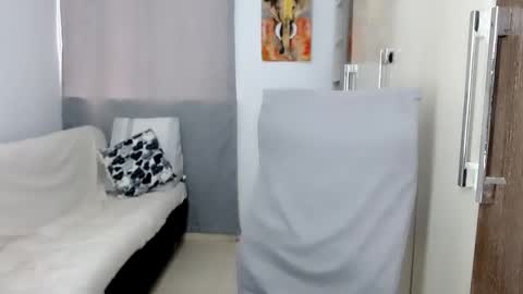 Snapshot of laura_pervert_ chatting on 8, 1, 2026 Laura online show from 8, 1, 2026