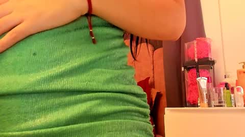 Snapshot of laura_soe chatting on 13, 2, 2026 LAURA SOE online show from 13, 2, 2026