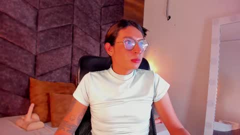 lauraagomezz__ online show from 29, 1, 2025