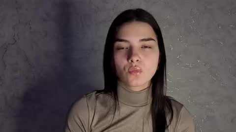 Snapshot of lauraback chatting on 19, 1, 2026 Laura online show from 19, 1, 2026