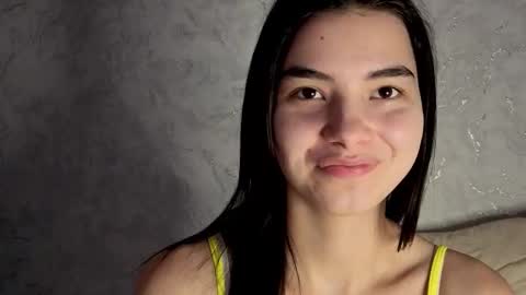 Snapshot of lauraback chatting on 1, 3, 2026 Laura online show from 1, 3, 2026