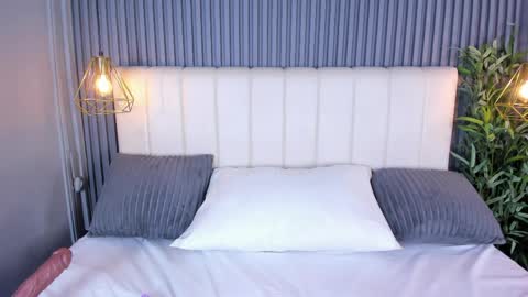 LauraCarther  online show from 6, 4, 2026