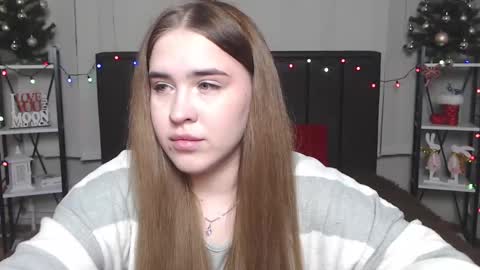 LauraHlot online show from 9, 1, 2025