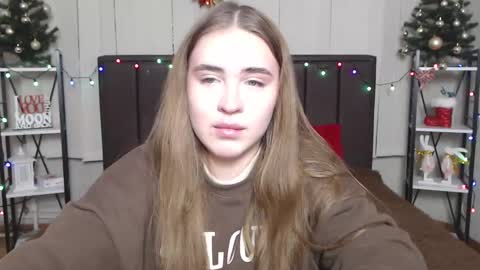 LauraHlot online show from 10, 1, 2025