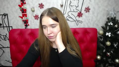 LauraHlot online show from 12, 1, 2025
