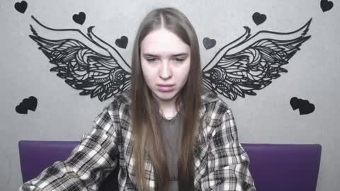 LauraHlot online show from 22, 4, 2026