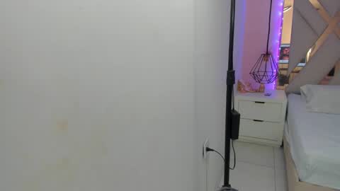 Snapshot of lauraklark chatting on 14, 2, 2026 laura online show from 14, 2, 2026