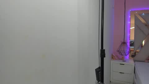 Snapshot of lauraklark chatting on 17, 2, 2026 laura online show from 17, 2, 2026