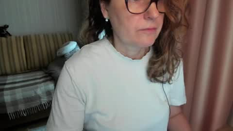 Lauraoven1 online show from 3, 4, 2026