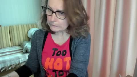 Snapshot of lauraoven1 chatting on 15, 5, 2026 Lauraoven1 online show from 15, 5, 2026