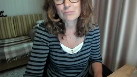 Snapshot of lauraoven1 chatting on 6, 7, 2026 Lauraoven1 online show from 6, 7, 2026