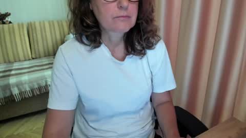 Snapshot of lauraoven1 chatting on 24, 7, 2026 Lauraoven1 online show from 24, 7, 2026