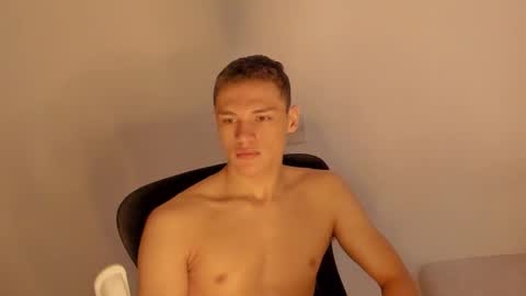 Snapshot of laureent__ chatting on 17, 1, 2026 Laureent online show from 17, 1, 2026