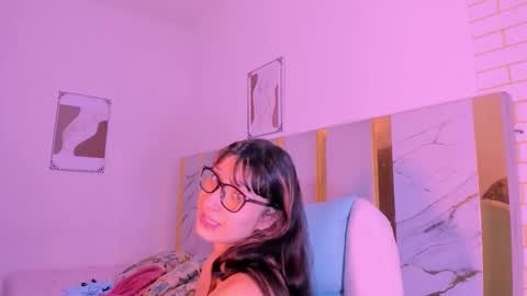 Snapshot of laurem_paulette chatting on 1, 11, 2025 Laurem online show from 1, 11, 2025