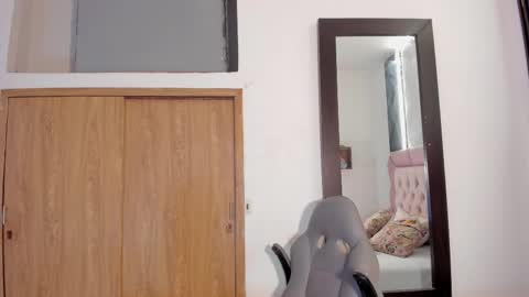 Snapshot of laurem_paulette chatting on 14, 1, 2026 Laurem online show from 14, 1, 2026