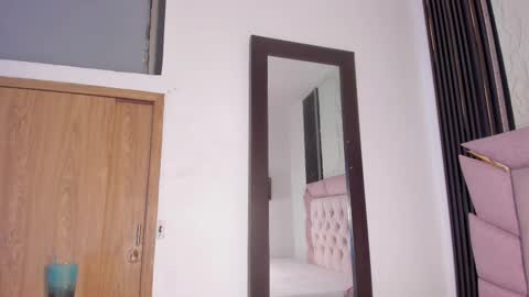 Snapshot of laurem_paulette chatting on 5, 2, 2026 Laurem online show from 5, 2, 2026