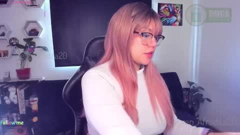  Im Lauren  independent model   online show from 23, 11, 2025