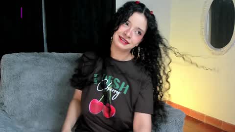 Snapshot of lauren_croftt chatting on 3, 12, 2024 Lauren online show from 3, 12, 2024