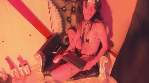 Snapshot of lauren_evans96 chatting on 15, 11, 2025 Lauren evans9 online show from 15, 11, 2025