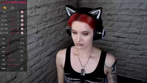Snapshot of lauren_raquel chatting on 8, 6, 2026 Eva online show from 8, 6, 2026