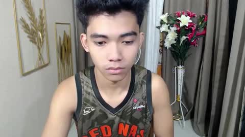 laurence_cuttieguyhere online show from 21, 3, 2026