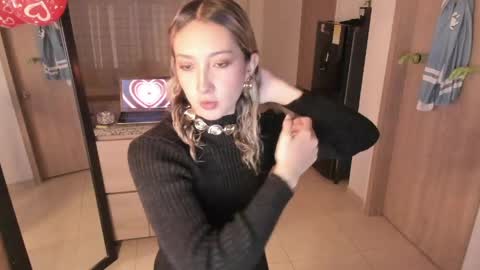 laurenn_111 online show from 12, 5, 2026