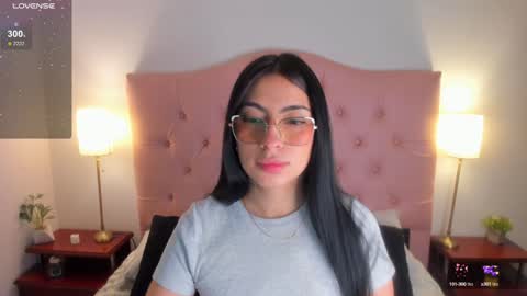 laurenn_smitth online show from 2, 12, 2024