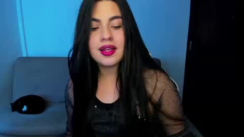 Snapshot of laurenth_foxy chatting on 20, 12, 2025 lau online show from 20, 12, 2025