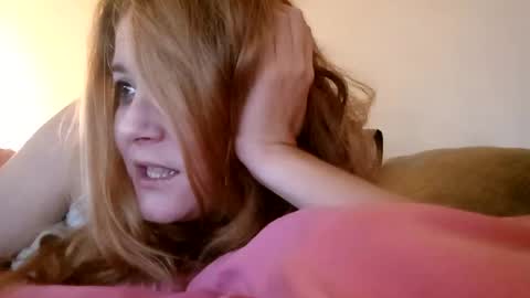 lauriehotxxx online show from 12, 10, 2025